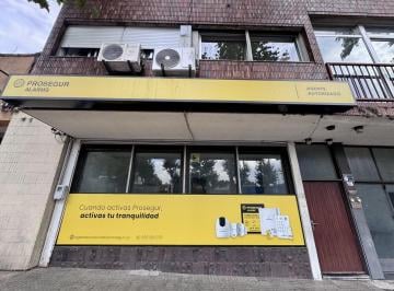 Oficina comercial · 42m² · 3 Ambientes · Colonia - Alquiler de Oficinas Céntrica Sobre Av