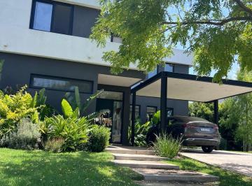 Casa · 280m² · 4 Ambientes · Venta Alquiler Casa - Barrio Marinas - Puertos del Lago