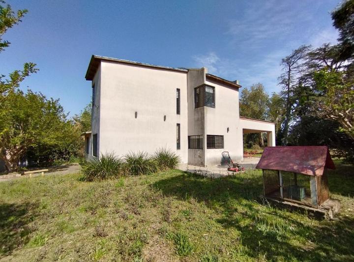 Casa · 168m² · 5 Ambientes · 2 Cocheras