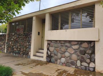 Casa de 4 ambientes, Gobernador Benegas · Barrio Parque, Casa