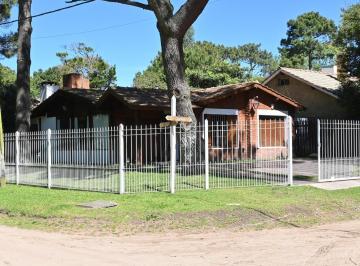 Casa · 100m² · 4 Ambientes · 1 Cochera · Casa en Venta Barrio Norte Villa Gesell