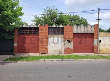 Bodega-Galpón · 200m² · Galpon en Venta a Reciclar en Villa Elvira