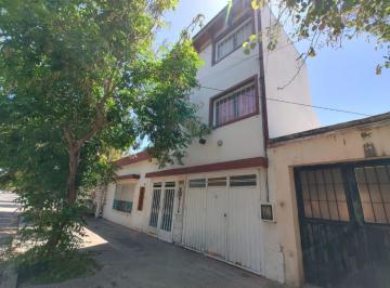 Casa de 7 ambientes, Córdoba · Casa en Venta! Inversion! Barrio Los Platanos