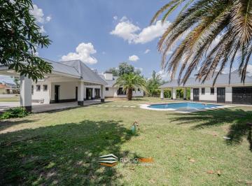 Casa · 215m² · 5 Ambientes · 2 Cocheras · Casa en Venta en Country San Diego Moreno