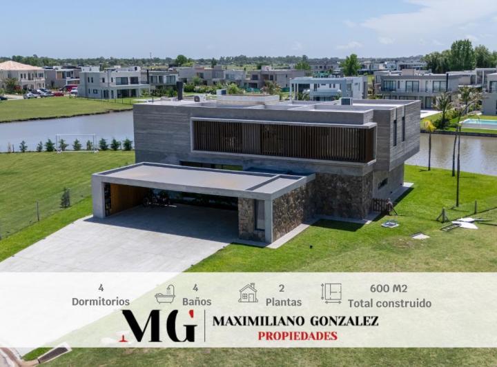 Casa · 600m² · 6 Ambientes · 4 Cocheras