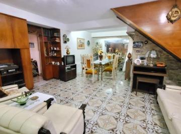 Casa · 180m² · 3 Dormitorios · Chalet en PH Zona Guemes