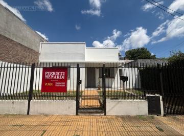 Casa · 300m² · 3 Ambientes · 1 Cochera · Casa 3 Ambientes con Amplio Jardín