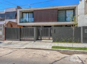 Casa · 312m² · 5 Ambientes · Casa en Venta en Martínez, San Isidro, G. B. a. Zona Norte