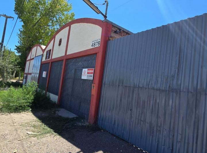 Bodega-Galpón · 900m²