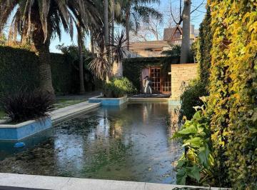 Casa · 346m² · 2 Dormitorios · 1 Cochera · Casa en Ringuelet