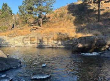 Terreno · 10000m² · Campo de 10 Hectáreas con Costa de Arroyo en Athos Pampa