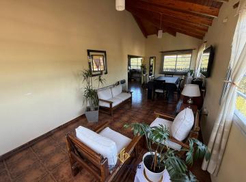 Casa · 193m² · 5 Ambientes · 2 Cocheras · Casa en Venta con Departamento en Barrio Becciu, Carlos Paz