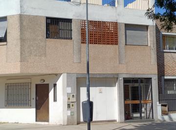 PH · 170m² · 5 Ambientes · 1 Cochera · T/casa 5 Ambientes C/ Cochera con Patio y Terraza