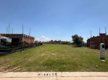 Terreno · 360m² · Lote en Venta con Obras Pagas y Planos Aprobados – Apto Dúplex | Frente a Espacio Verde