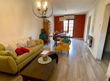 Casa · 146m² · 4 Ambientes · 2 Cocheras · Casa en Barrio Cerrado Palmas de Claret