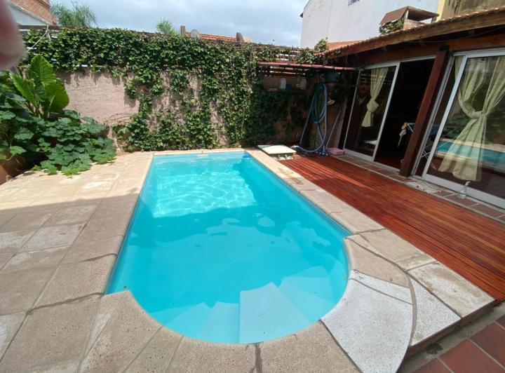 Casa · 146m² · 4 Ambientes · 2 Cocheras