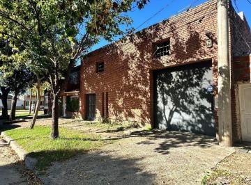 Bodega-Galpón · 92m² · Galvez 187 Bis - Venta Galpón