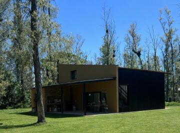Casa · 160m² · 4 Ambientes · Campo Timbo Oliveros - Venta Casa 3 Dorm.