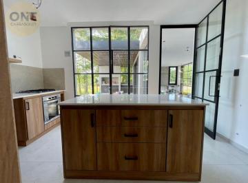 Casa · 160m² · 6 Ambientes · 2 Cocheras · Casa a Estrenar en Barrio Cerrado North Bell. City Bell
