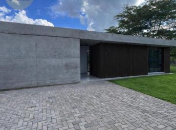 Casa · 160m² · 6 Ambientes · 2 Cocheras · Casa a Estrenar en Barrio Cerrado North Bell. City Bell