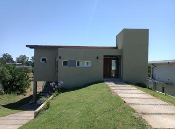 Casa · 221m² · 5 Ambientes · 2 Cocheras · Casa en Venta en Costa Esmeralda, Barrio Senderos 3 430
