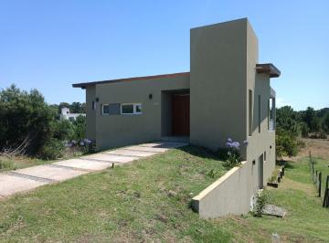 Casa · 221m² · 5 Ambientes · 2 Cocheras · Casa en Venta en Costa Esmeralda, Barrio Senderos 3 430