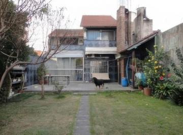 Casa · 200m² · 5 Ambientes · 2 Cocheras · Casa en Venta - 3 Dorm. 2 Baños - Cochera - 400 m² - Wilde, Avellaneda