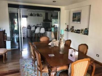 Casa · 320m² · 4 Ambientes · Casa en Venta - 3 Dorm. 2 Baños - Mendiolaza
