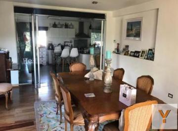 Casa · 320m² · 4 Ambientes · Casa en Venta - 3 Dorm. 2 Baños - Mendiolaza