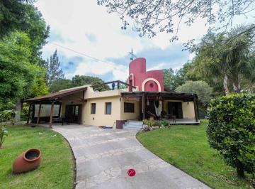 Casa · 120m² · 3 Ambientes · 1 Cochera · Casa en La Armonia