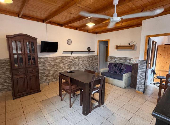 Casa · 127m² · 6 Ambientes · 2 Cocheras