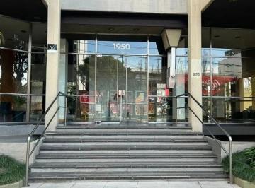 Departamento · 215m² · 6 Ambientes · 2 Cocheras · Alquiler 6 Ambientes C/2 Cocheras – Av del Libertador