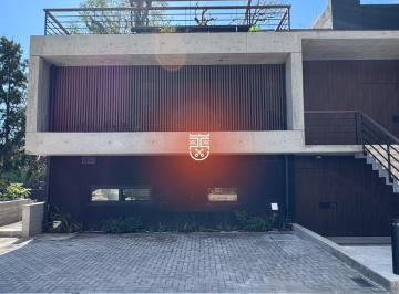 Departamento · 163m² · 4 Ambientes · 2 Cocheras · Excelente Dúplex a Estrenar con Balcón Terraza y Jardín