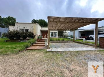 Casa · 152m² · 5 Ambientes · 1 Cochera · Casa en Venta - 4 Dorm. 2 Baños - Pinamar