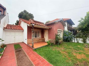 Casa · 133m² · 4 Ambientes · 1 Cochera · Casa - Punta Mogotes