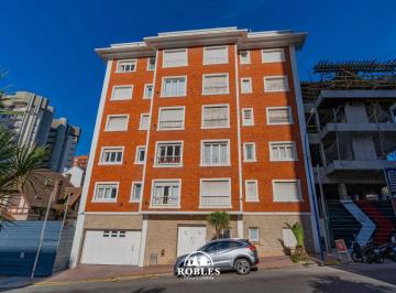 Departamento · 88m² · 3 Ambientes · Departamento Tres Ambientes en Playa Grande.