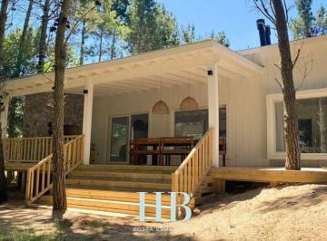 Casa · 40m² · 4 Ambientes · Casa Chalet en Alq. Temporario en Costa Esmeralda, Costa Atlántica, Buenos Aires