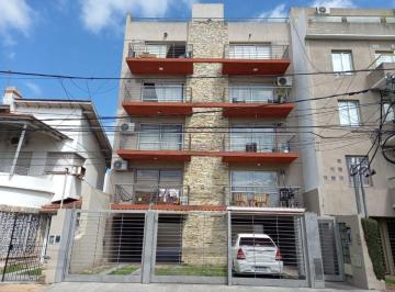 Casa de 2 ambientes, Morón · Departamento 2 Ambientes con Cochera en Castelar