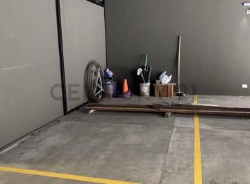 Garage · 10m² · 1 Cochera · Amplia Cochera Cubierta en Edificio a Estrenar - Flores Norte