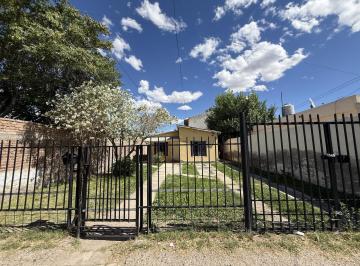 Casa · 150m² · 6 Ambientes · 2 Cocheras · Casa en Neuquen