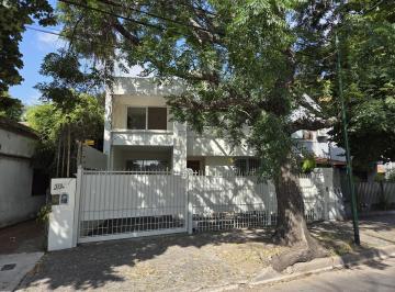 Casa · 210m² · 4 Ambientes · 1 Cochera · Casa Moderna y Luminosa en Venta en El Bajo de San Isidro