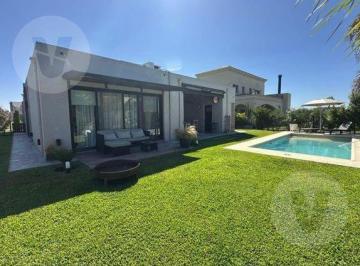 Casa · 188m² · 4 Ambientes · 2 Cocheras · Casa en Venta - Barrio Lagos de Canning