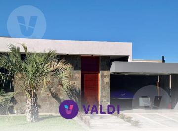 Casa · 188m² · 4 Ambientes · 2 Cocheras · Casa en Venta - Barrio Lagos de Canning