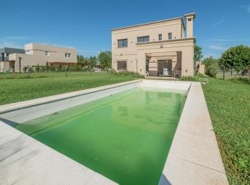 Casa · 159m² · 5 Ambientes · 2 Cocheras · Venta Casa en Puertos del Lago - Barrio Araucarias