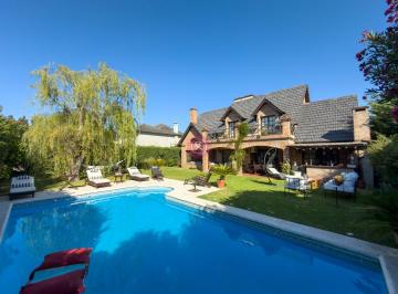 Casa · 247m² · 5 Ambientes · 1 Cochera · Casa en Venta en Haras La Caballeriza, Pilar, G. B. a. Zona Norte