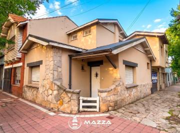 Casa · 105m² · 4 Ambientes · 1 Cochera · Venta Chalet - 4 Ambientes - Zona Nueva Pompeya - Ideal Inversión