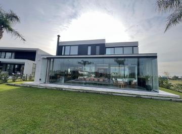 Casa · 540m² · 7 Ambientes · 2 Cocheras · Casa en Los Puentes Nordelta.
