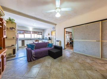 Casa · 226m² · 9 Ambientes · 1 Cochera · Venta - Casa Unifamiliar - Barrio Belgrano