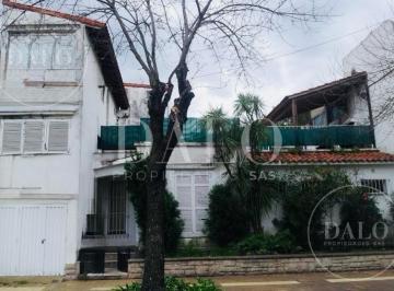 Casa · 180ha · 6 Ambientes · 1 Cochera · Casa en Venta en Villa Devoto, Capital Federal, Buenos Aires