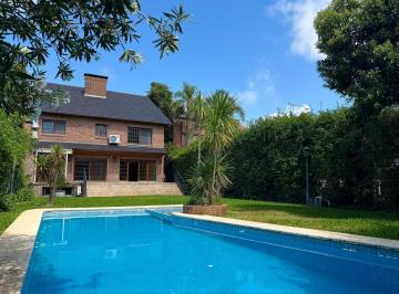 Casa · 513m² · 7 Ambientes · 3 Cocheras · Casa en Venta, 3 Plantas, Jardín y Cochera - Martínez, San Isidro